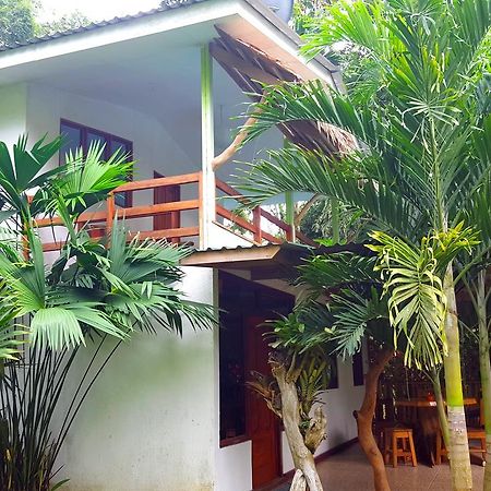 3 Bamboo Eco Lodge กาอุยตา ภายนอก รูปภาพ