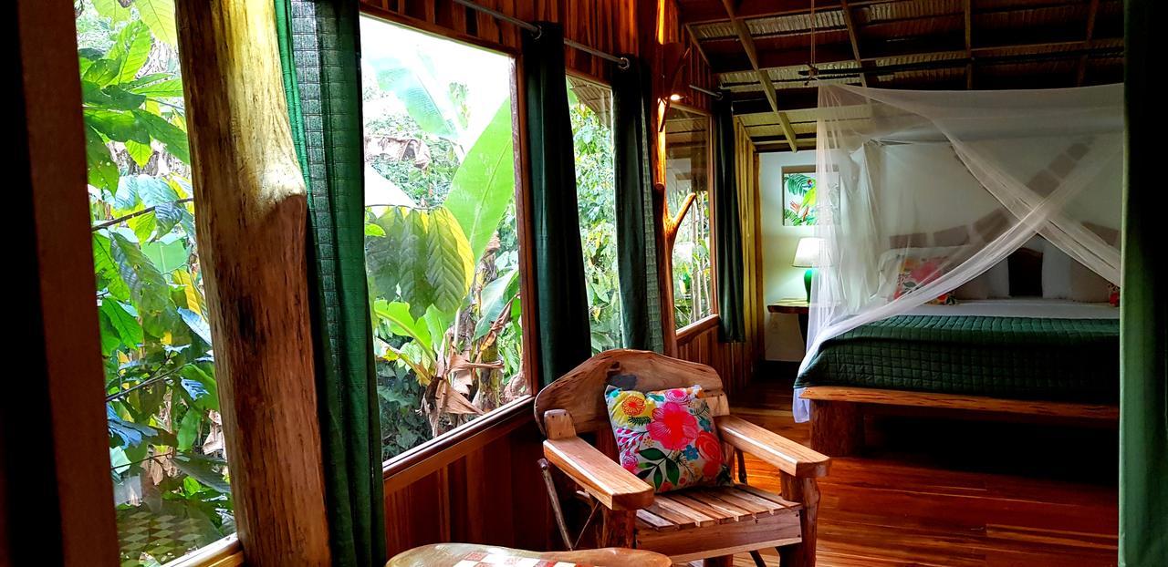 3 Bamboo Eco Lodge กาอุยตา ภายนอก รูปภาพ