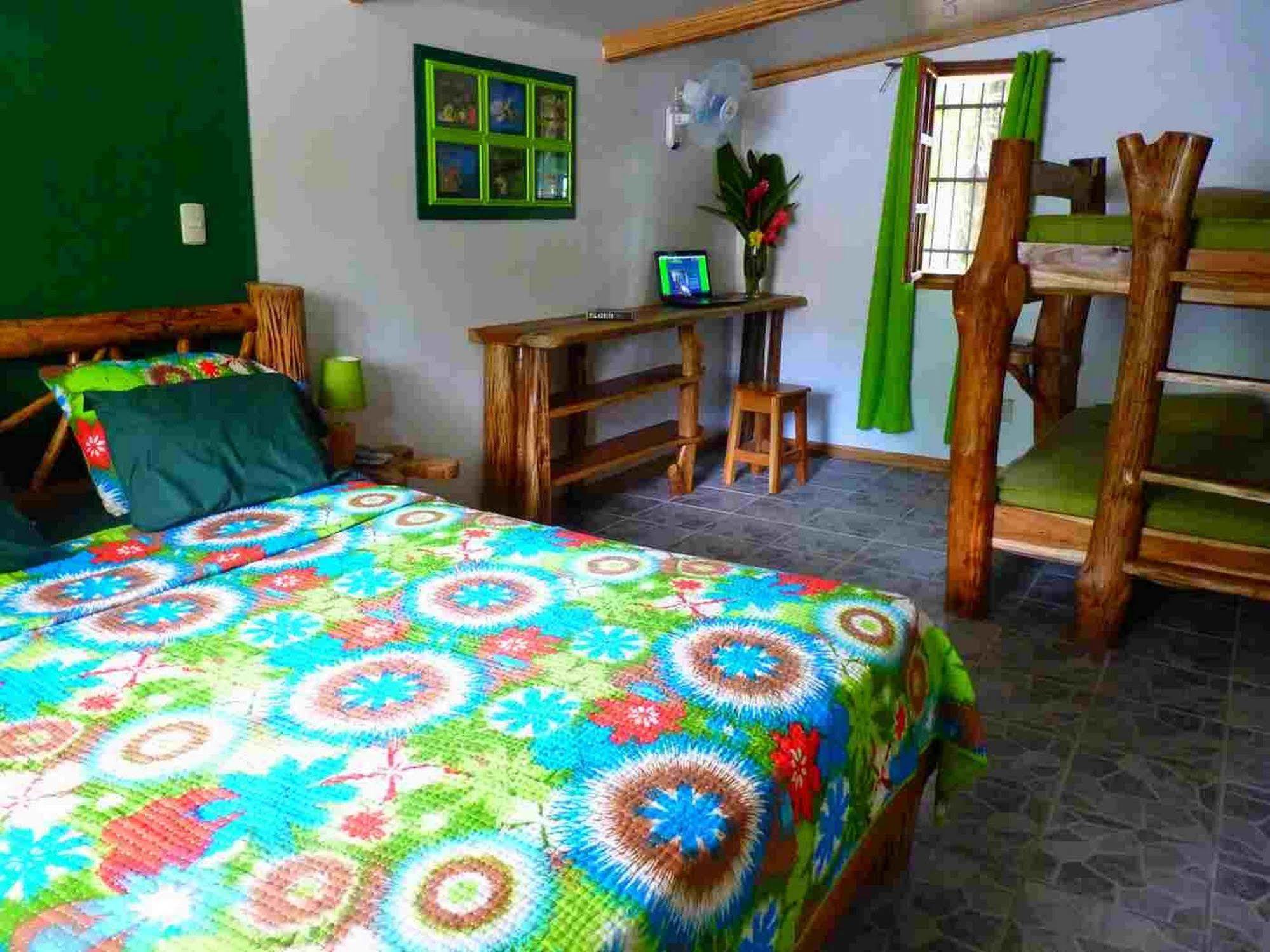 3 Bamboo Eco Lodge กาอุยตา ภายนอก รูปภาพ
