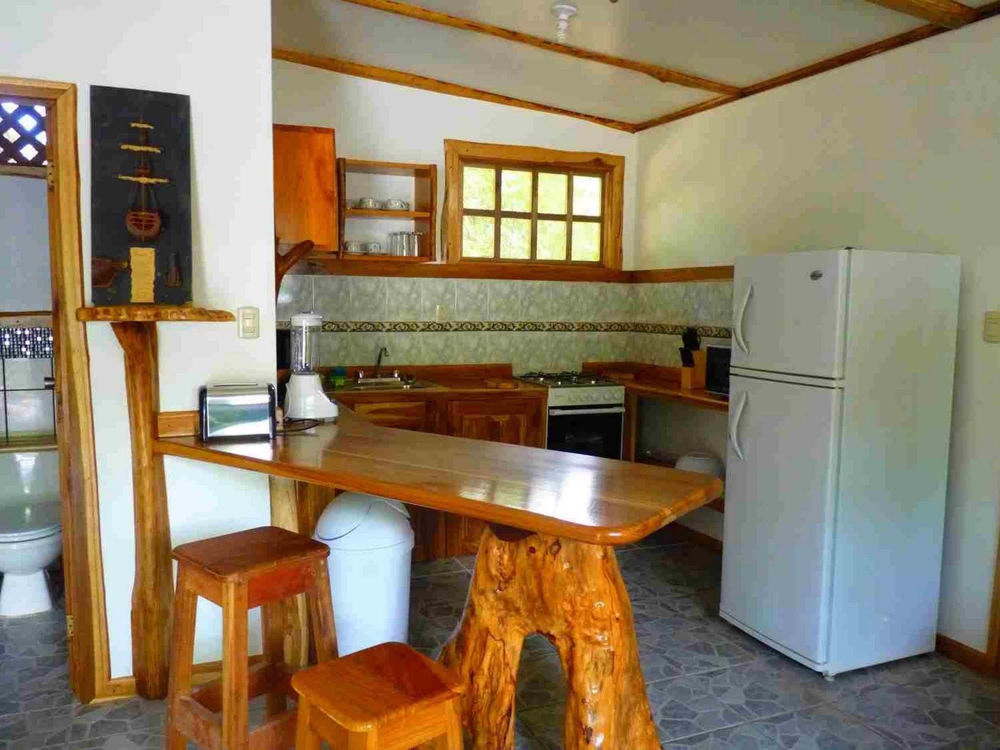 3 Bamboo Eco Lodge กาอุยตา ภายนอก รูปภาพ