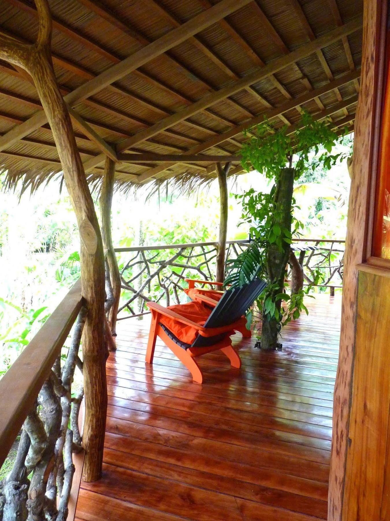 3 Bamboo Eco Lodge กาอุยตา ภายนอก รูปภาพ